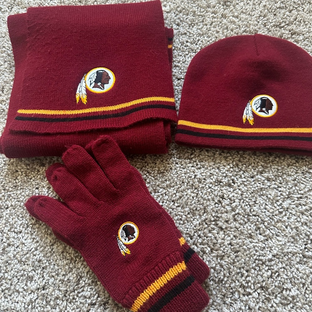 Washington Redskins / Commanders - Women’s Scarf, Hat, Glove Set